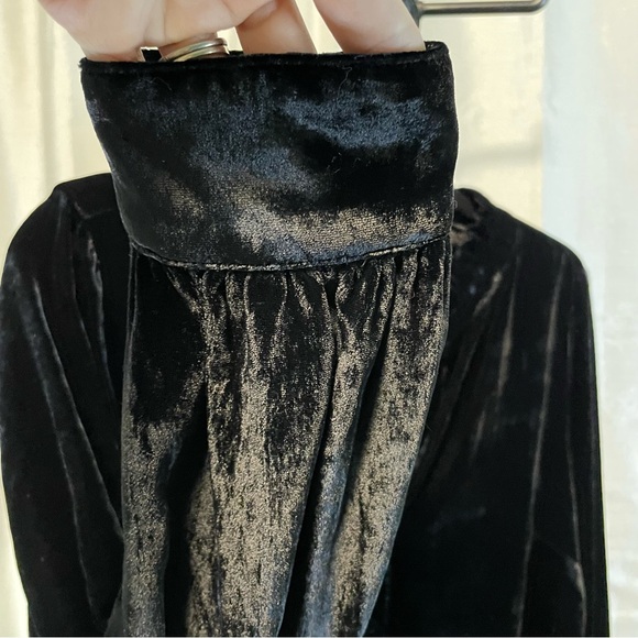 Talbots black velvet, long sleeve, ruffle collar top, size Large - Picture 7 of 11